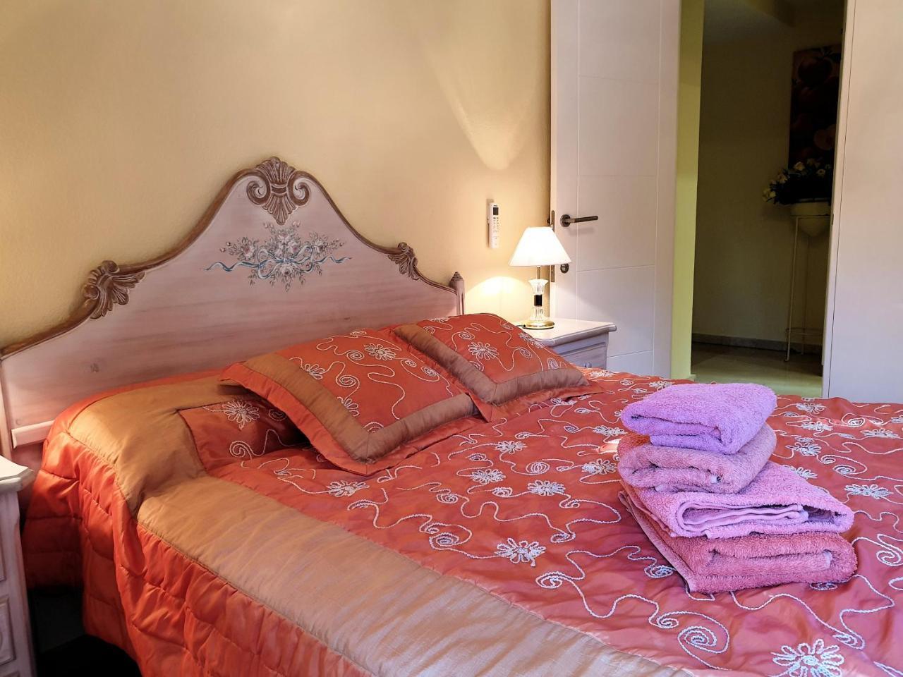 Spacious 3 Bedroom 2nd Line Center Apartamento Marbella